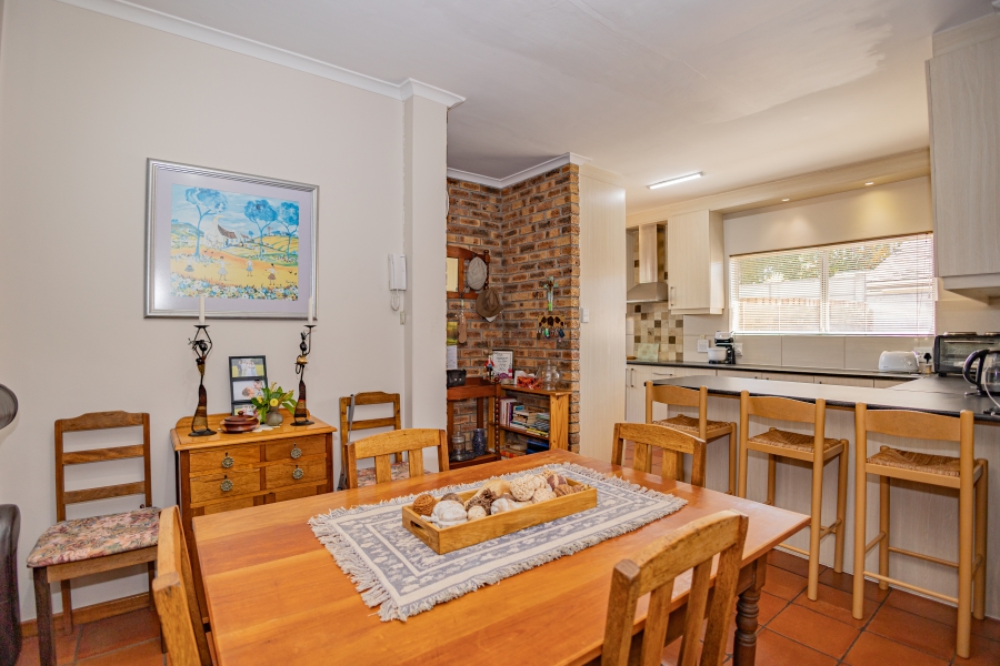 4 Bedroom Property for Sale in Amandelrug Western Cape